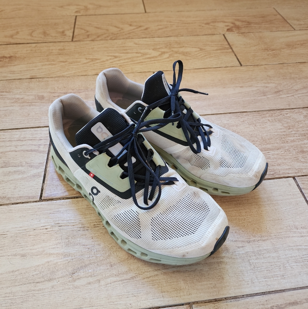 On Cloud On cloudstratus Men's 10.5 Running Shoes